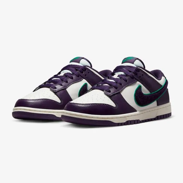 Nike Dunk Low (Chenille Swoosh Sail Grand Purple/ Sail W...