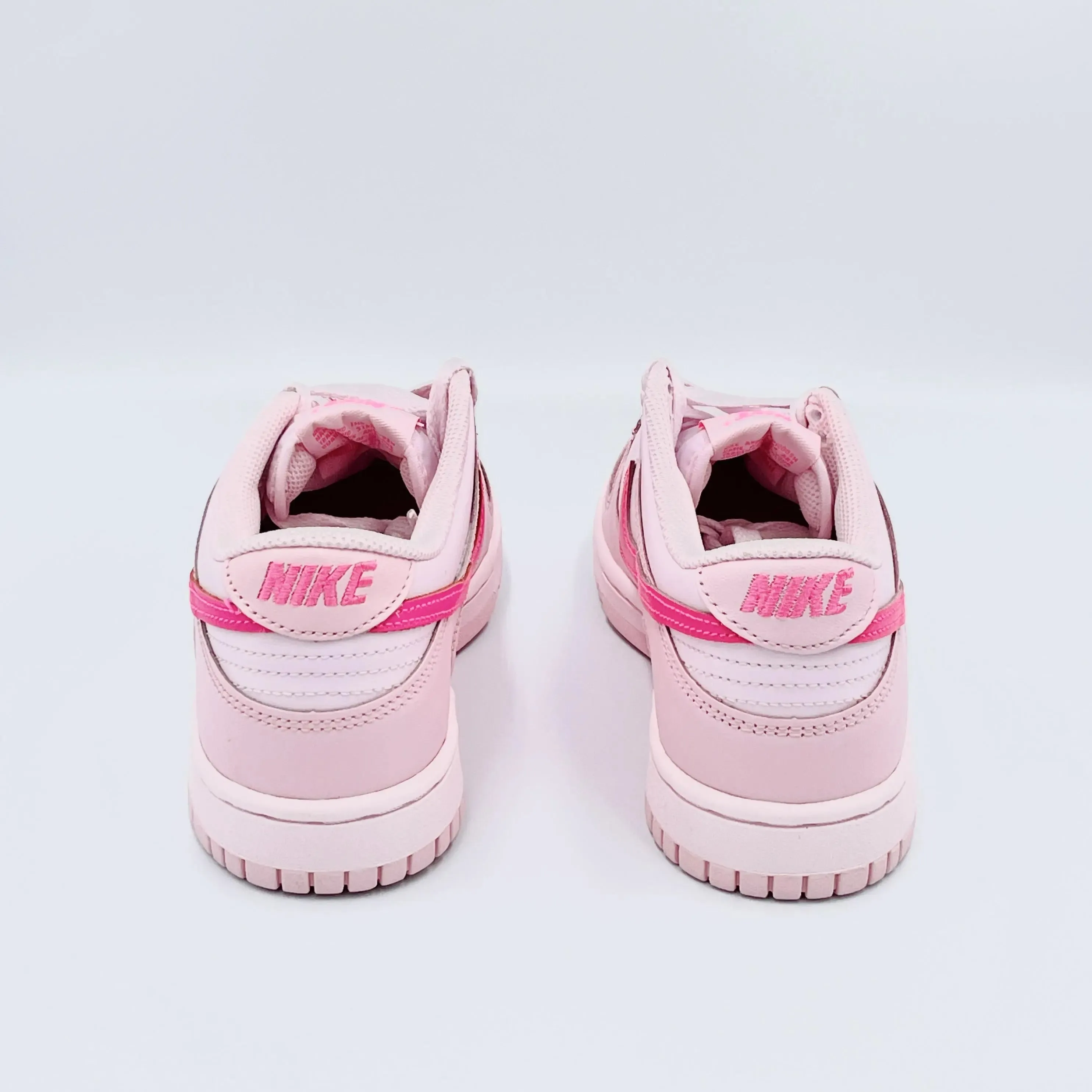 Nike Dunk Low Triple Pink